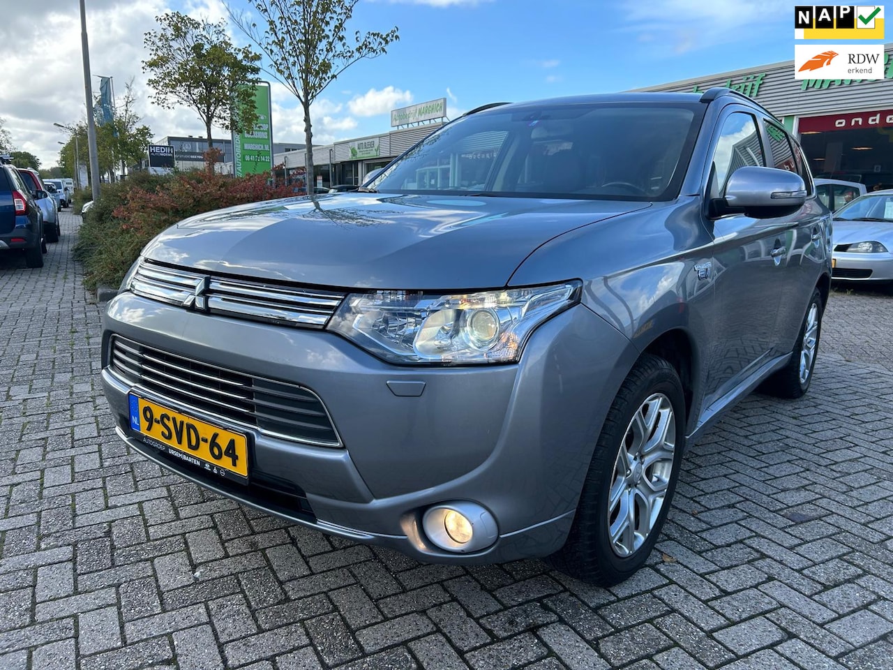 Mitsubishi Outlander - 2.0 PHEV instyle 2.0 PHEV Instyle - AutoWereld.nl