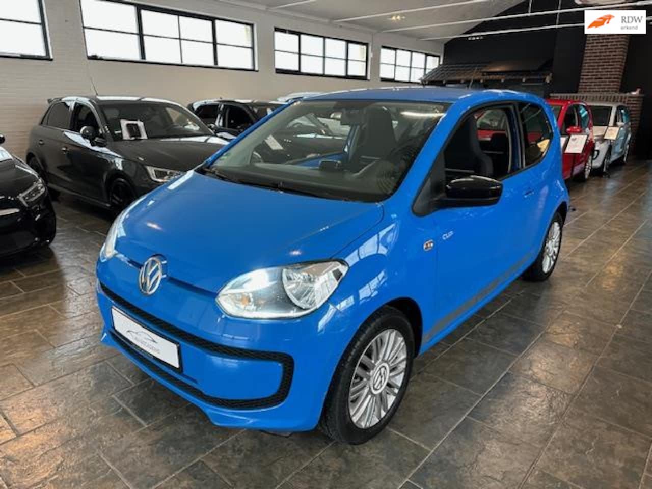 Volkswagen Up! - 1.0 high up! Cup BlueMotion | Airco | Elektrische ramen | - AutoWereld.nl