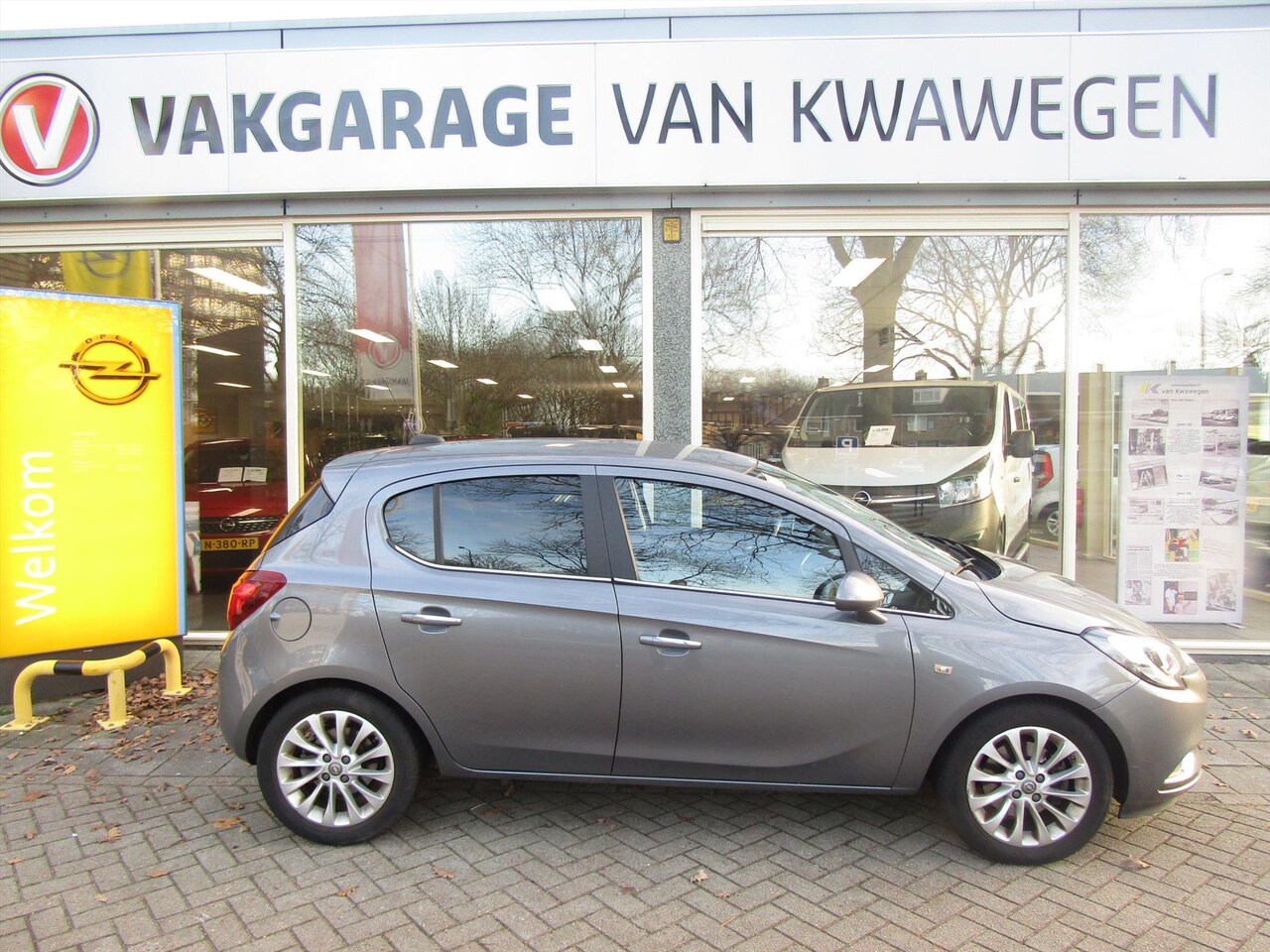 Opel Corsa - 1.4 100 PK 6 BAK ECC, BLUETOOTH, L.M, PDC - AutoWereld.nl