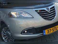 Lancia Y(psilon) - Ypsilon 0.9 TwinAir Platinum Gold | Sand Beige | Automaat | Chique