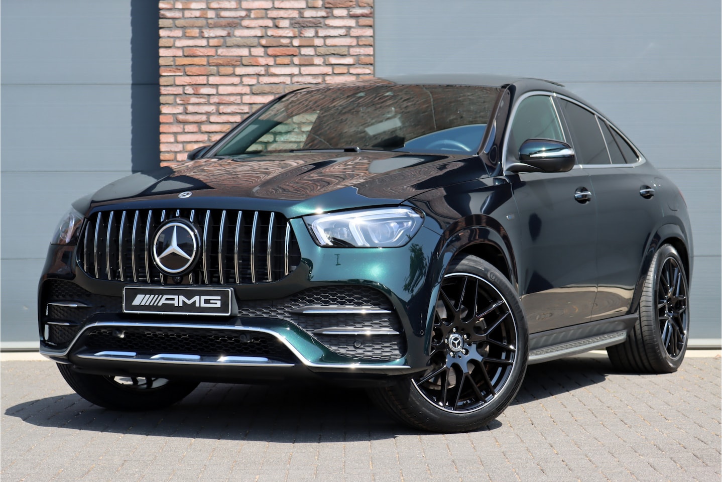 Mercedes-Benz GLE-Klasse Coupé - 350 de 4MATIC AMG Line Aut9 | Luchtvering | Distronic+ |  Panoramadak | Keyless Go | Burme - AutoWereld.nl