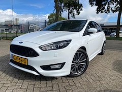 Ford Focus - 1.0 ST-Line 2018 140 PK Navi Cruise Tel