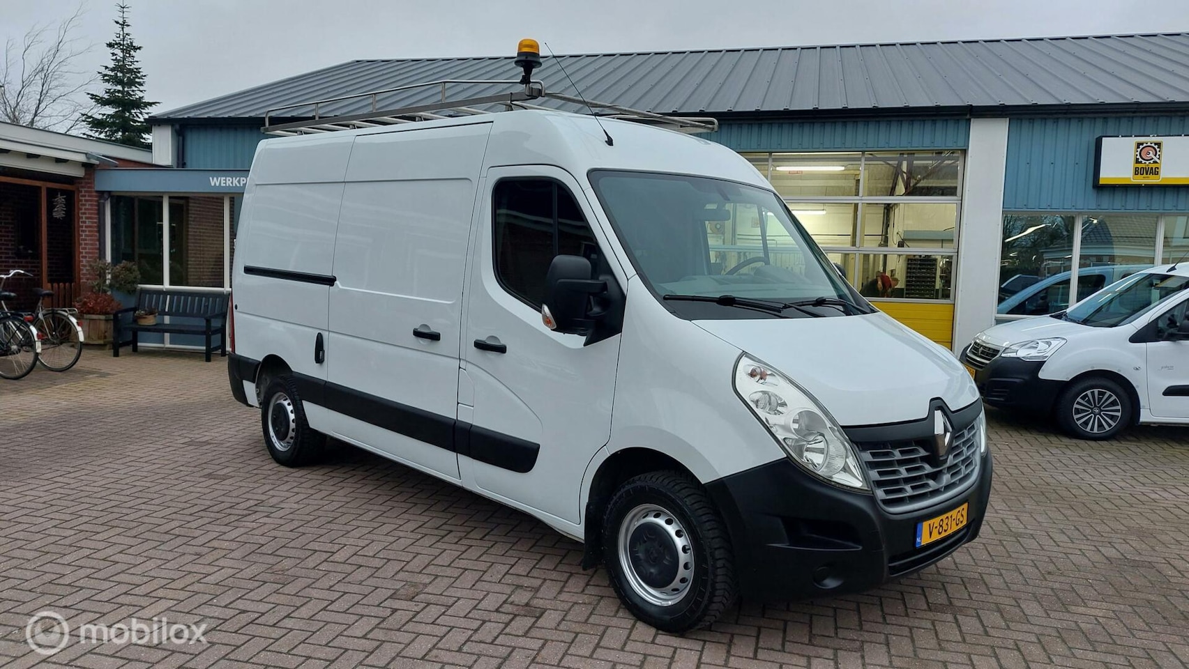 Renault Master - bestel T35 2.3 dCi L2H2 Energy Met Omvormer 2500W - AutoWereld.nl