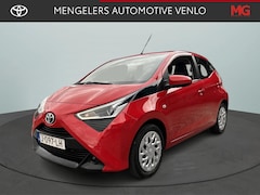 Toyota Aygo - 1.0 VVT-i x-play Airco / Camera / Apple Carplay & Android Auto