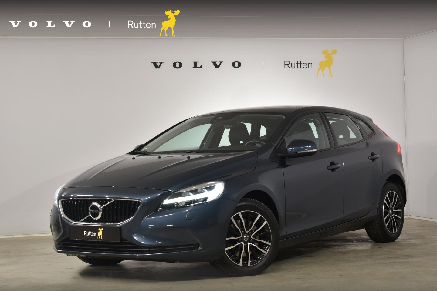 Volvo V40 - T2 122PK Nordic+ / Sensus navigatie / Cruise Control / Park assist achter / Stoelverwarmin - AutoWereld.nl