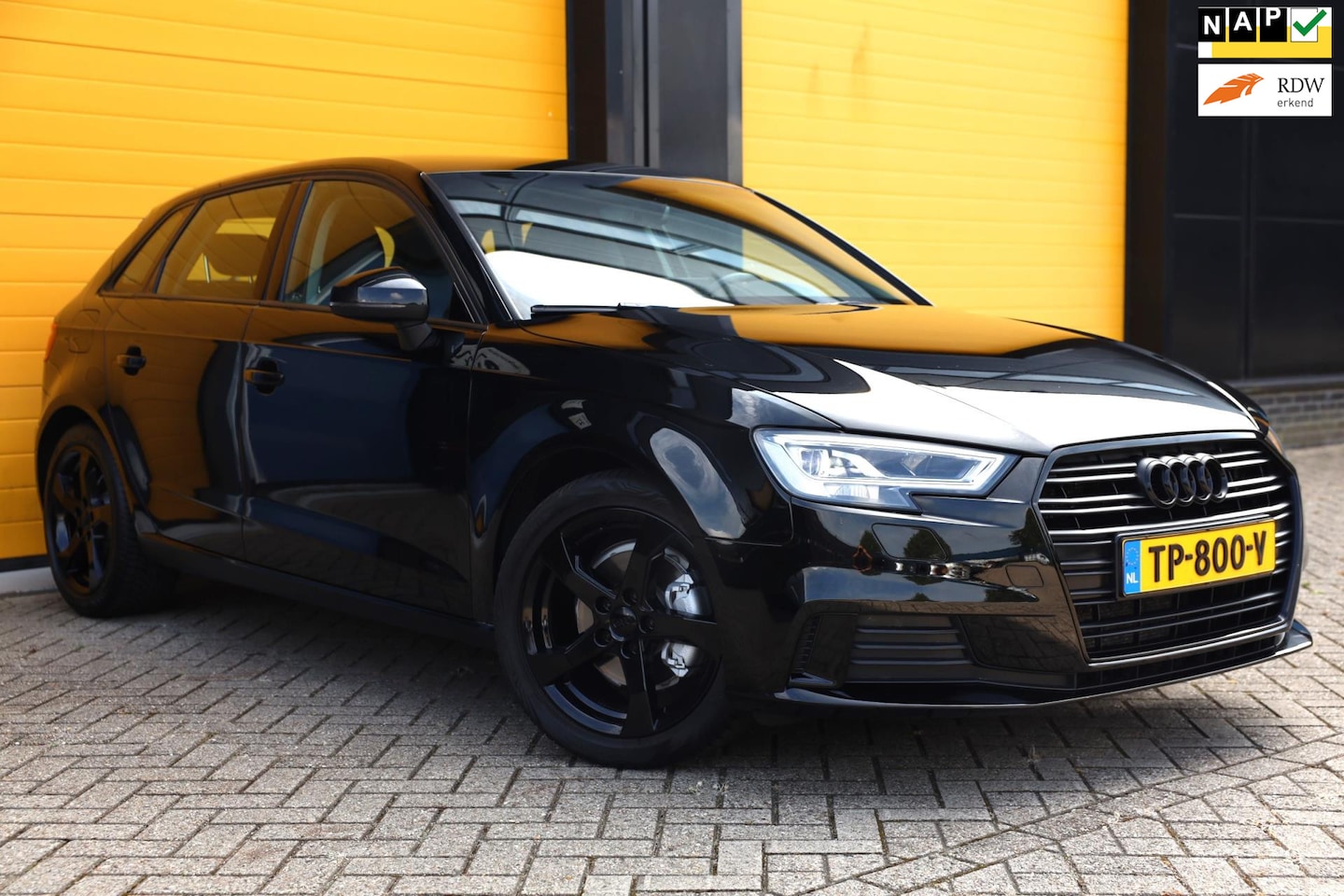 Audi A3 Sportback - 1.5 TFSI BLACK Edition / Aut / Navi / Cruise Control / Sportstoelen / Isofix / Led / Pdc / - AutoWereld.nl