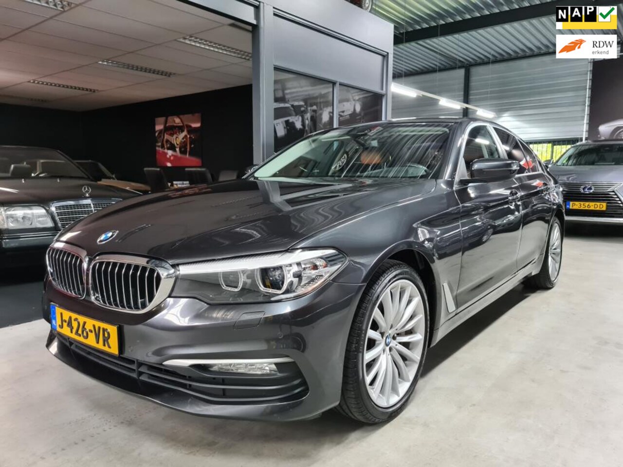 BMW 5-serie - 530i High Executive - Leder - Stoelverw - Navigatie - Clima - Cruise - AutoWereld.nl