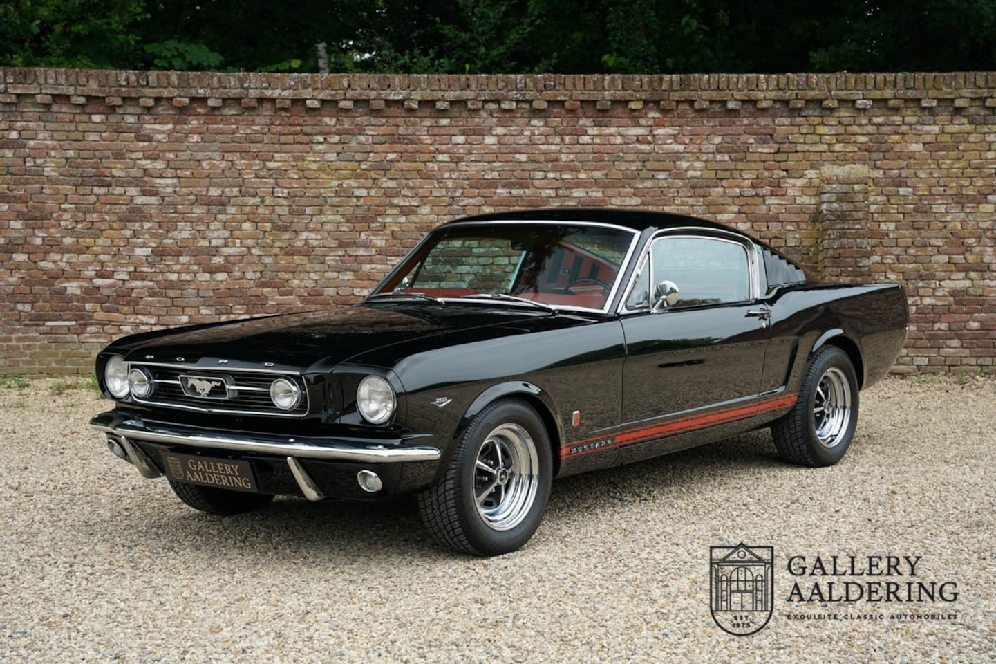 Ford Mustang Fastback - Restored and overhauled condition, Executed with a Performance engine, Striking colour sch - AutoWereld.nl