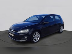 Volkswagen Golf - 1.4 TSI ACT Automaat 140pk Highline Executive | 1ste eigenaar | Navi | Stoelverwarming | C