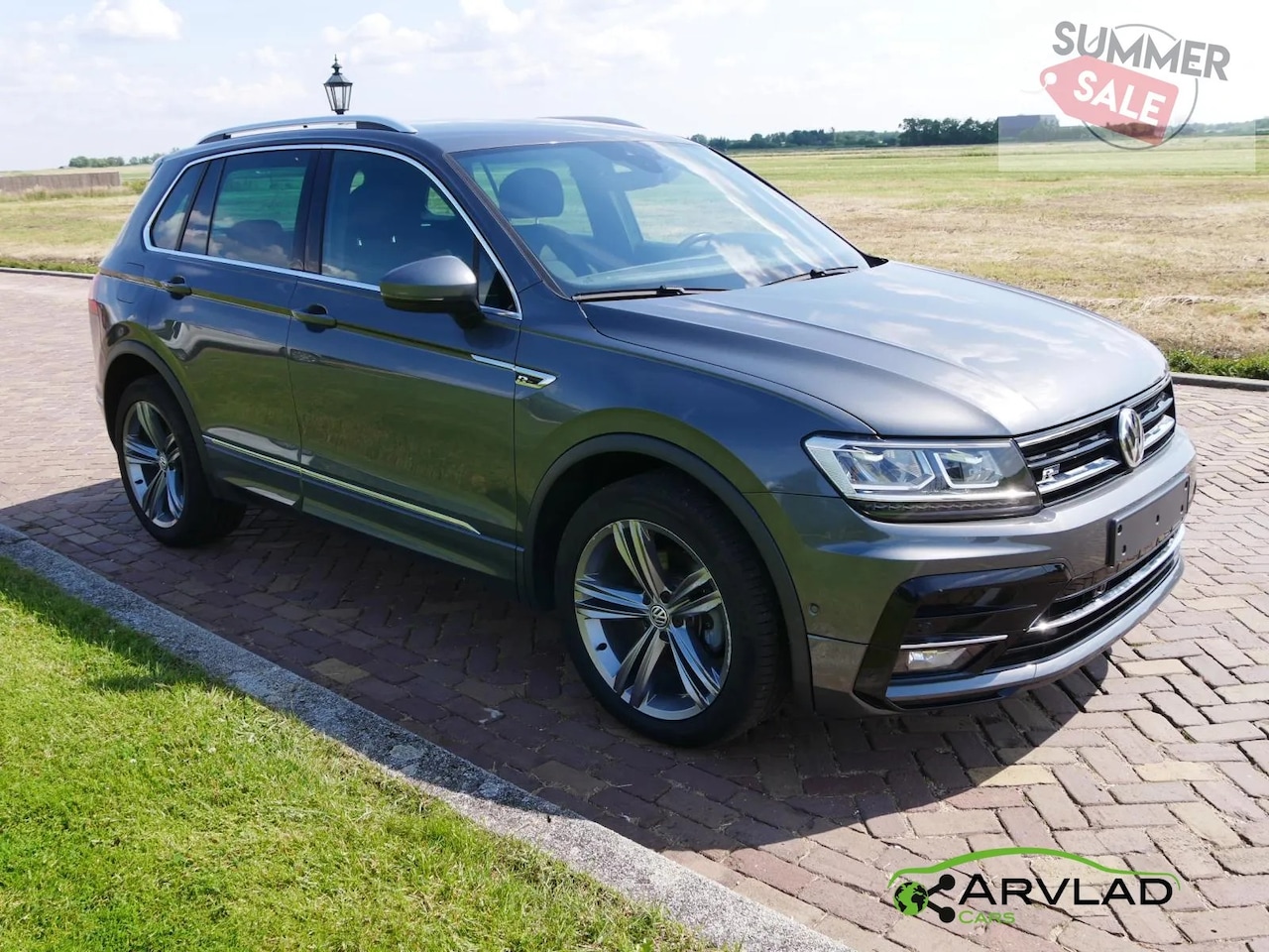 Volkswagen Tiguan - **14999 ** NETTO 2.0 TDI 4Motion Highline Business R - AutoWereld.nl