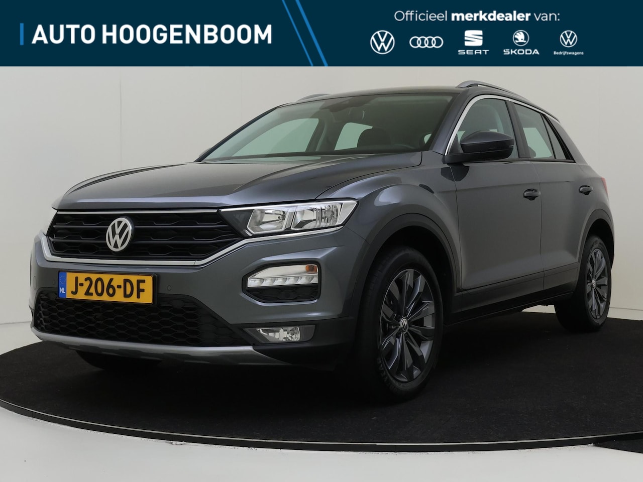 Volkswagen T-Roc - 1.0 TSI Style | Navigatie | Climate control | Adaptieve cruise contro| CarPlay | Parkeerse - AutoWereld.nl