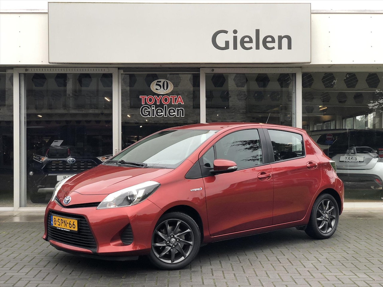 Toyota Yaris - 1.5 Full Hybrid Aspiration Plus | Lichtmetalen velgen, Parkeercamera, Climate control, Cru - AutoWereld.nl