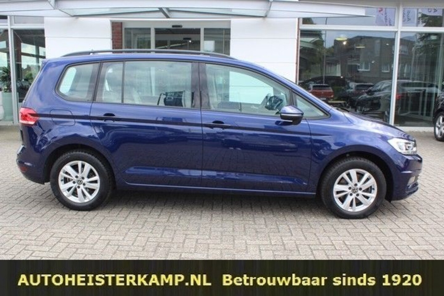 Volkswagen Touran - 2.0 TDI 150 PK DSG 7p ACC LED Navi Stoelverwarming 7 zitter - AutoWereld.nl