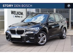 BMW X1 - xDrive25e Executive M Sport Automaat / Sportstoelen / LED / Navigatie / Park Assistant / S