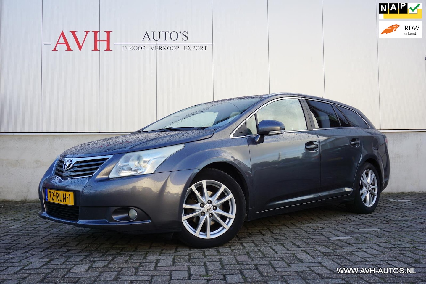 Toyota Avensis Wagon - 2.0 D-4D Business 2.0 D-4D Business - AutoWereld.nl