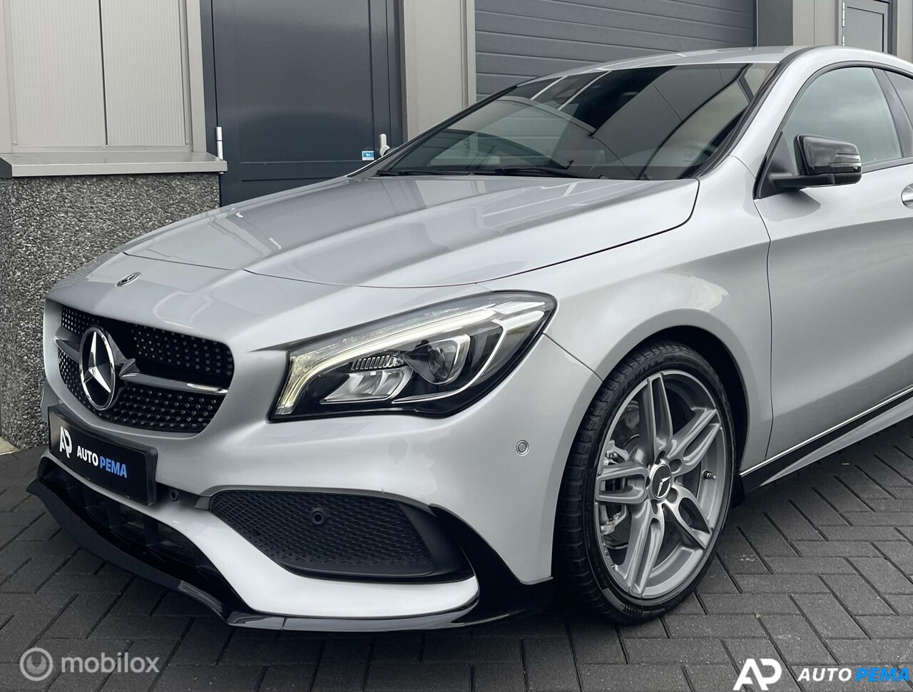 Mercedes-Benz CLA-Klasse - Mercedes-Benz CLA-klasse 180 AMG Facelift/NAVI/PDC - AutoWereld.nl