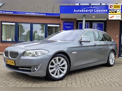 BMW 5-serie Touring - 523i High Executive Vol-leder Head Up 18" Navigatie Prof. Bluetooth Zonneklep op Rol PDC A