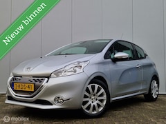 Peugeot 208 - 1.4 E-HDi ACTIVE AUTOMAAT/CLIMATE/NAVI/BLUETOOTH/TREKHAAK//PDC/CRUISE/16''LMV