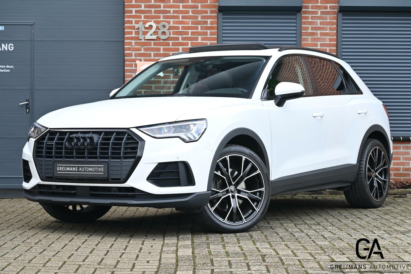 Audi Q3 - 40 TFSI quattro |BLACK-LINE|CARPLAY|STUURVERWARMING| - AutoWereld.nl