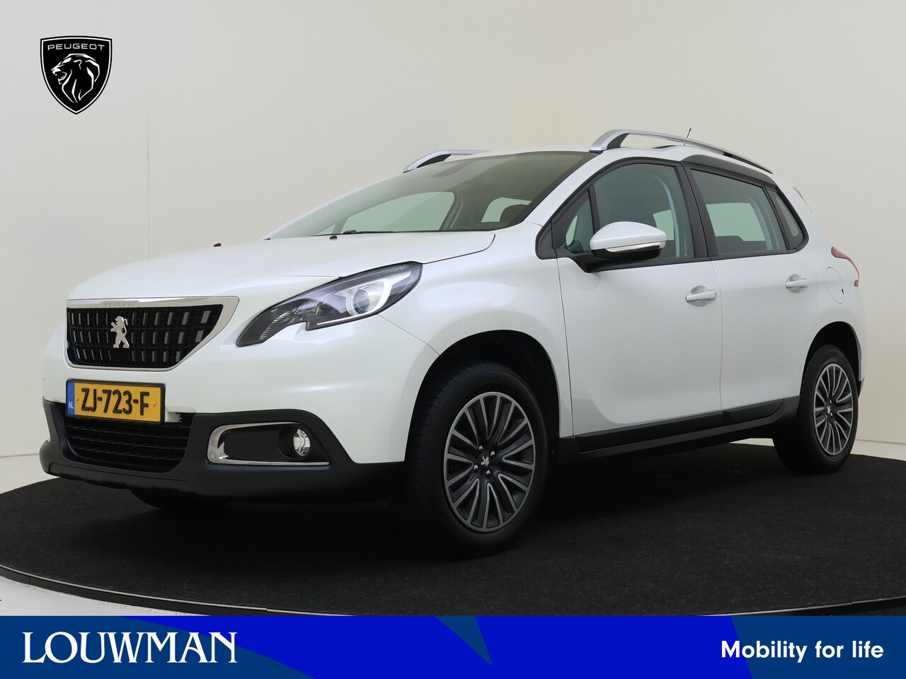 Peugeot 2008 - 1.2 PureTech Blue Lion 130pk | Navigatie | Parkeersensoren | Airco | Cruise Control | - AutoWereld.nl