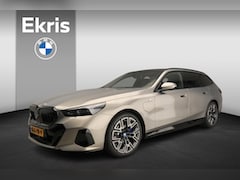 BMW 5-serie Touring - 530e M-Sportpakket Pro / Bower & Wilkens / Driving assistant prof / Trekhaak / Alu wielen