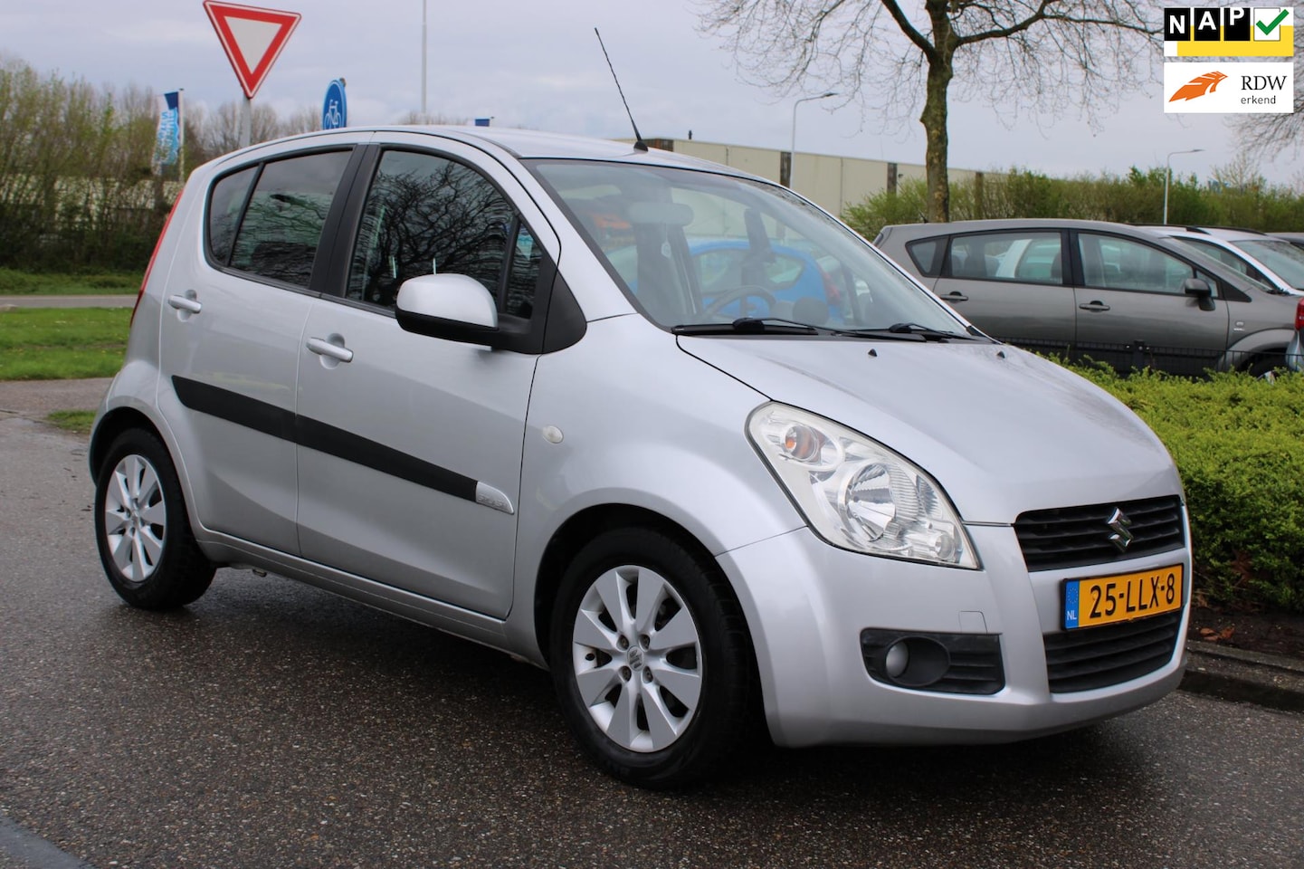 Suzuki Splash - 1.2i 16v 5-DEURS EXCLUSIVE-UITVOERING/LM-VELGEN/AIRCO/2e EIGENAAR/nieuwe APK/83.265 km NAP - AutoWereld.nl