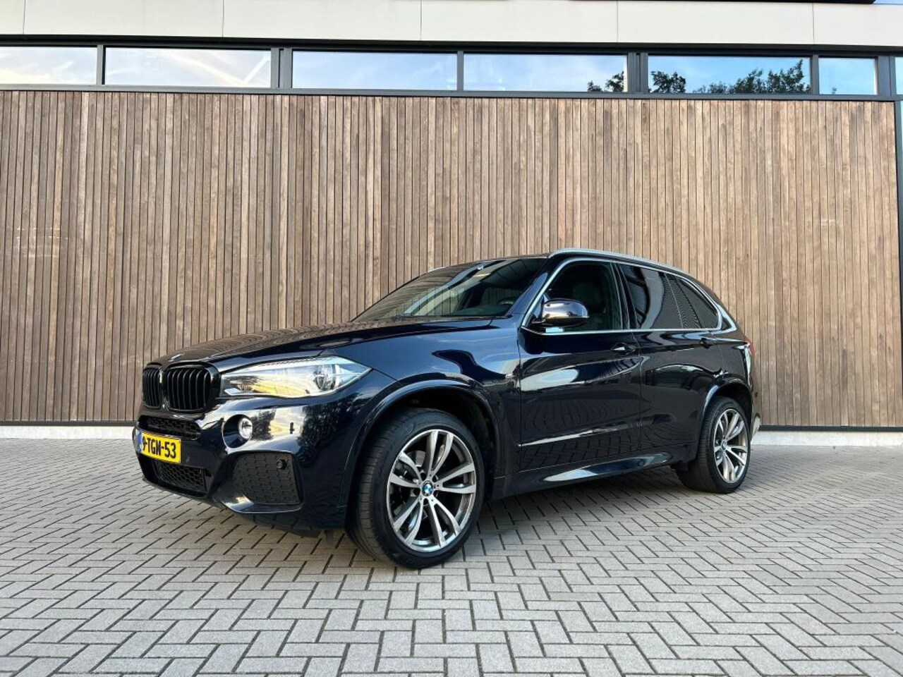 BMW X5 - xDrive30d High Executive XDrive30d High Executive - AutoWereld.nl