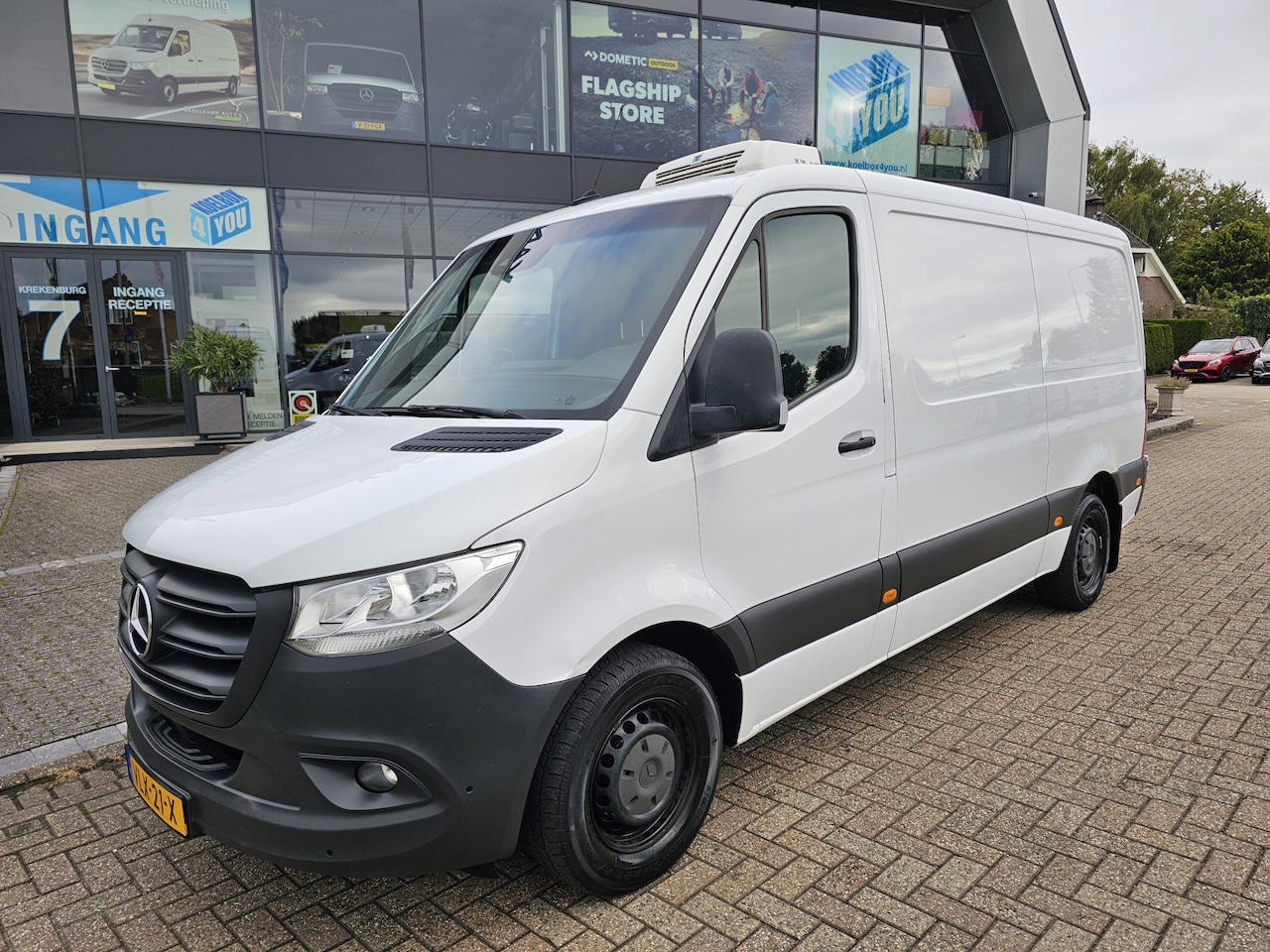 Mercedes-Benz Sprinter - 316 CDI L2-H1 Koelwagen * Navi * Camera * PDC * - AutoWereld.nl