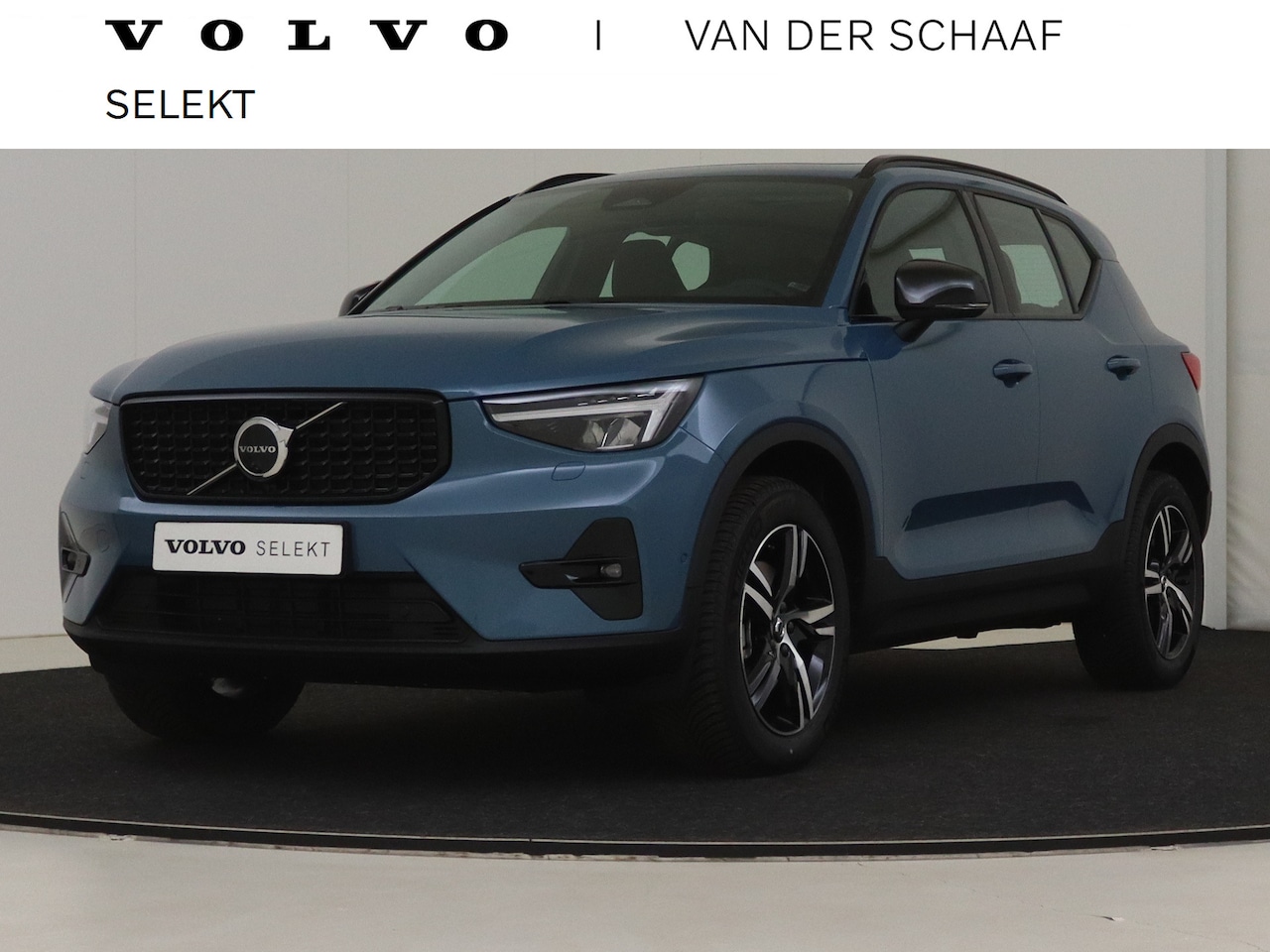 Volvo XC40 - B3 177 pk Plus Dark | Leer | Standkachel | 360° Camera | - AutoWereld.nl