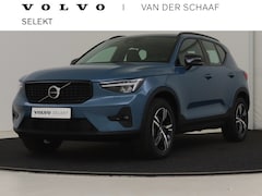 Volvo XC40 - B3 177 pk Plus Dark | Leer | Standkachel | 360° Camera |