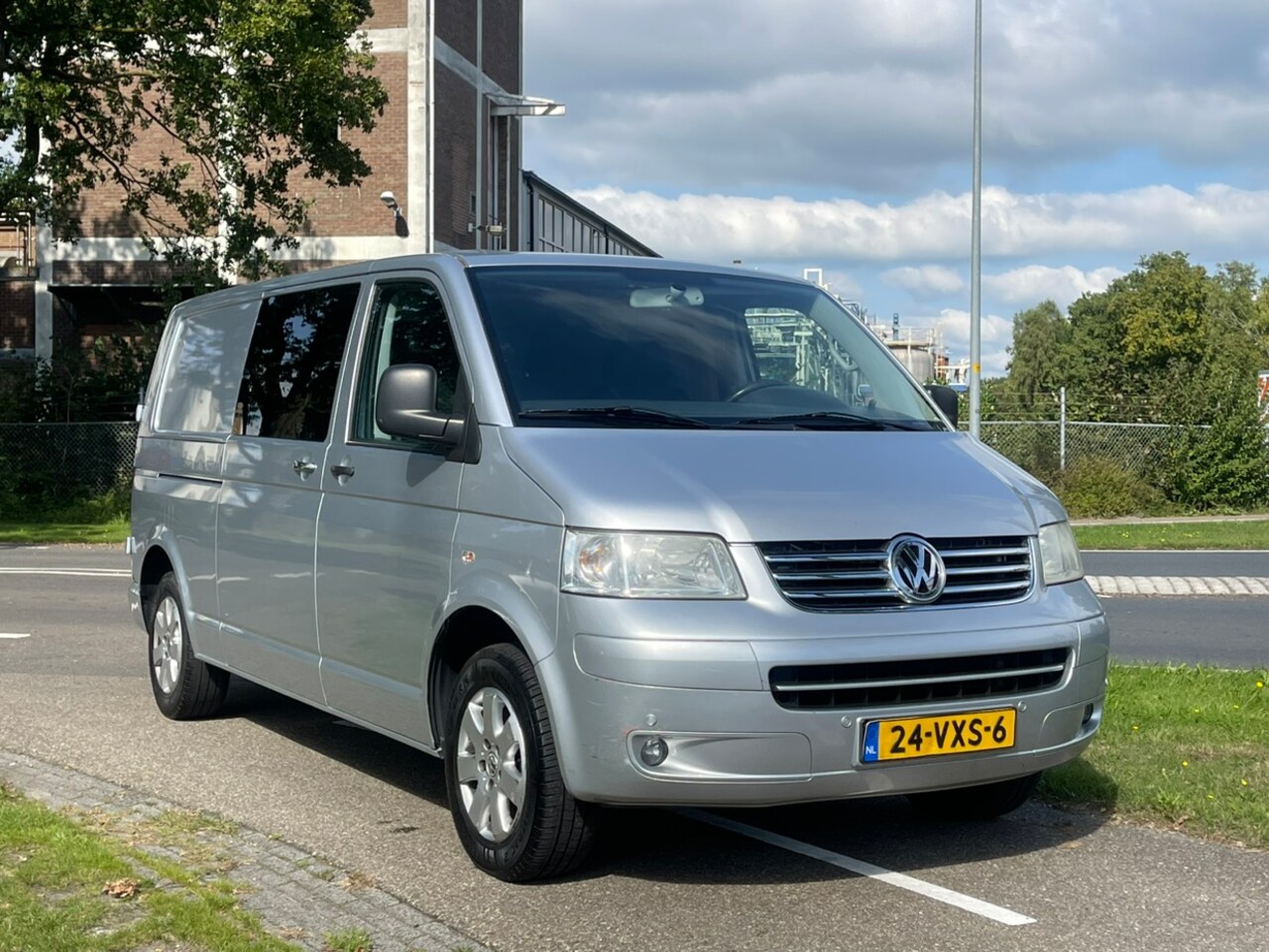 Volkswagen Transporter - 2.5 TDI 340 MHD | Automaat | L2 | Lederen Bekleding - AutoWereld.nl