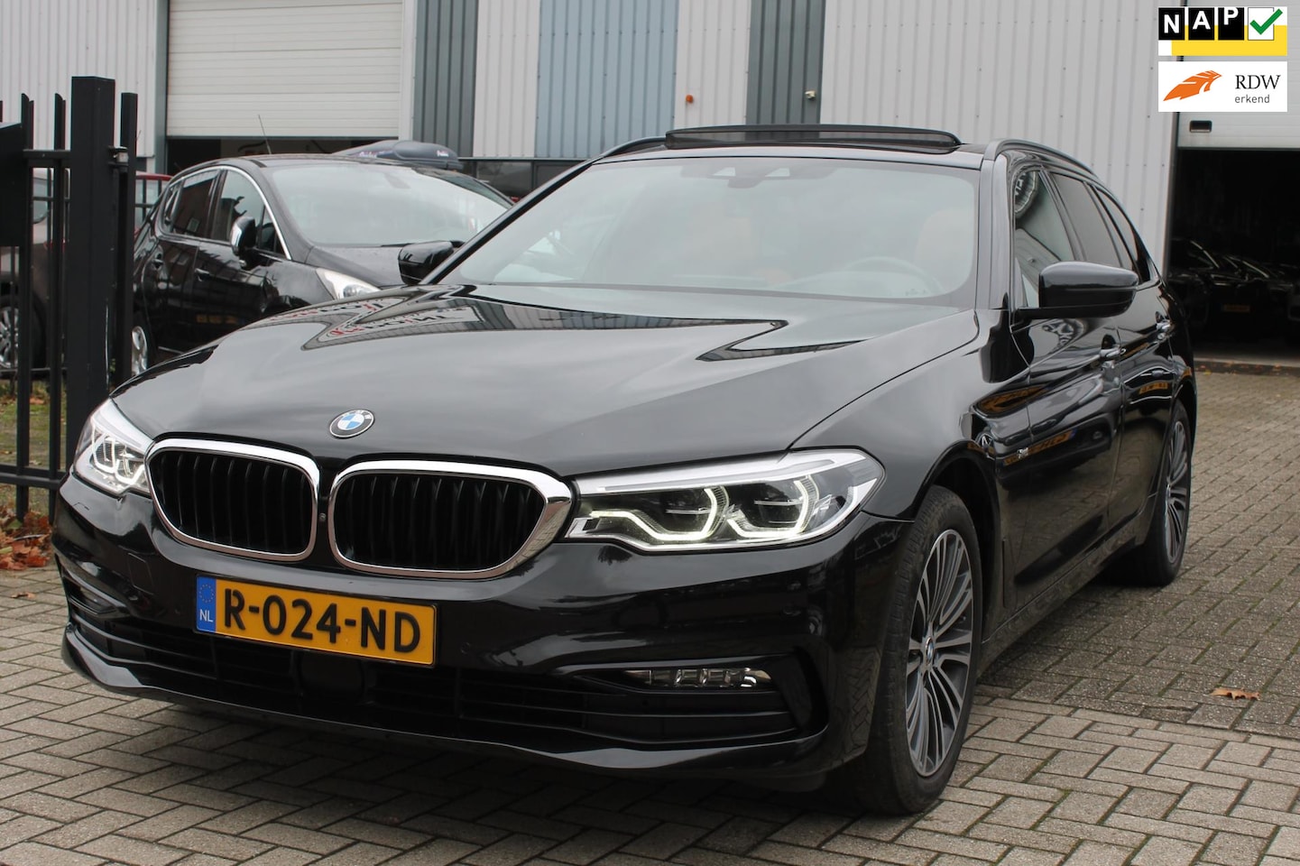 BMW 5-serie Touring - 530i High Executive Pano ACC 360 Active Steering VOL!! - AutoWereld.nl