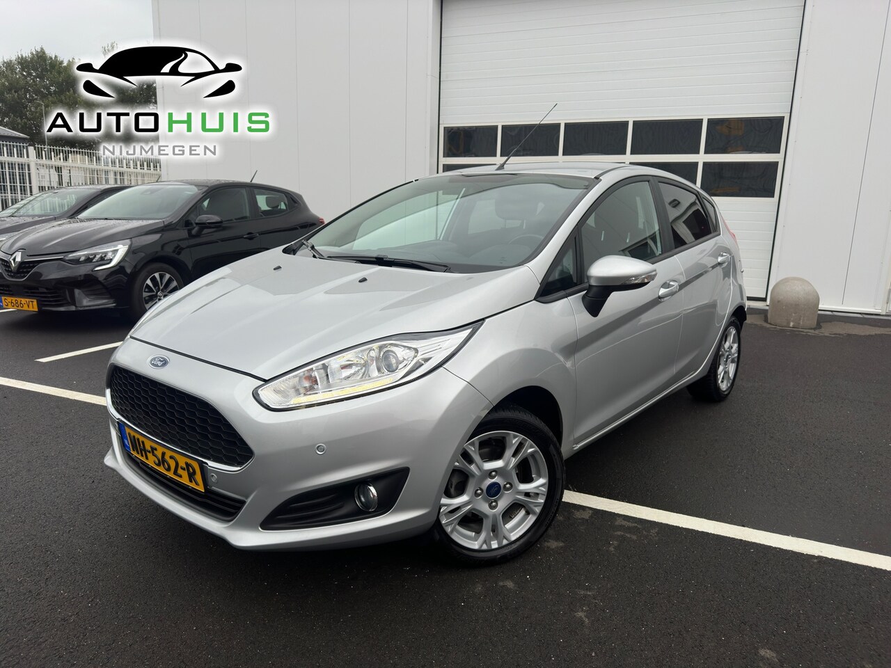 Ford Fiesta - 1.0 EcoBoost Titanium Navi pdc Afneembare trekhaak Zeer mooie auto ! - AutoWereld.nl