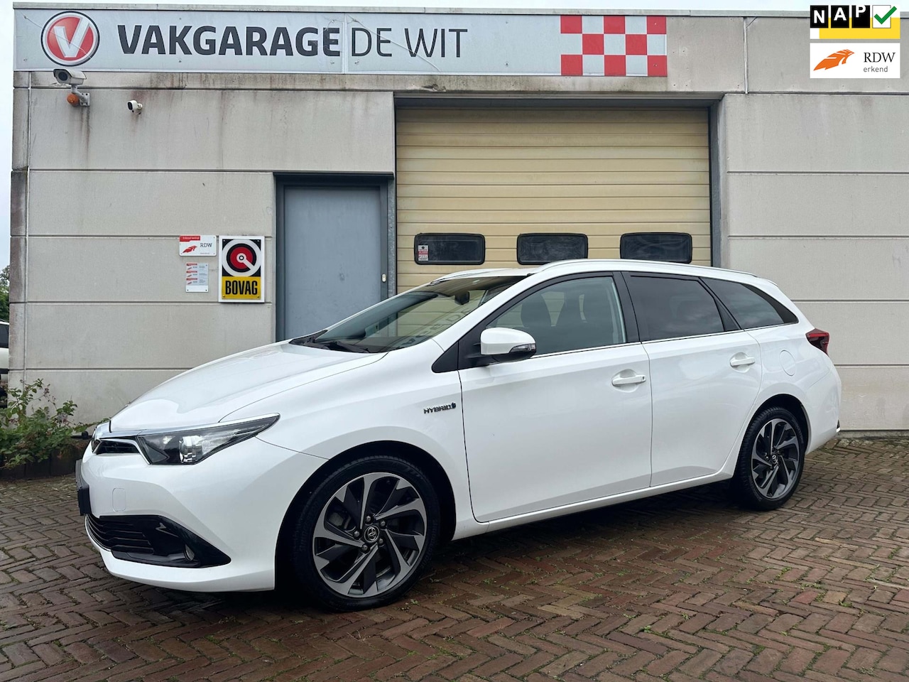 Toyota Auris - 1.8 Hybrid Executive 1.8 Hybrid Executive - AutoWereld.nl