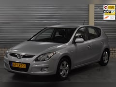 Hyundai i30 - 1.6i Dynamic + Airco