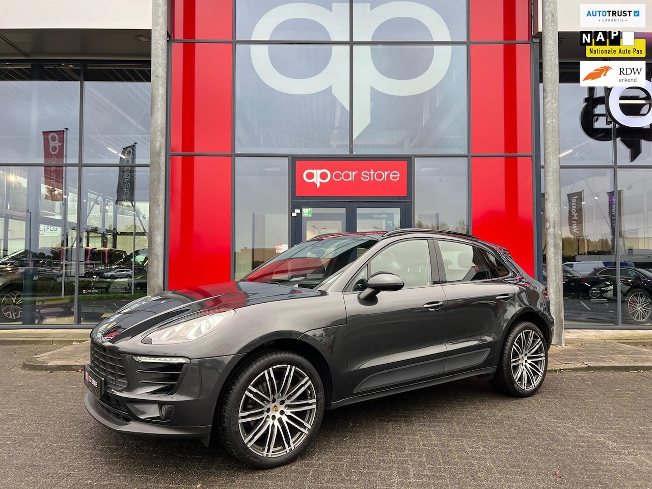 Porsche Macan - 2.0 Panorama full spec - AutoWereld.nl