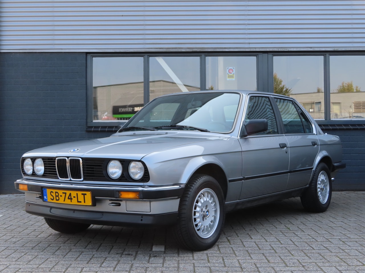 BMW 3-serie - 320 i 320i - AutoWereld.nl