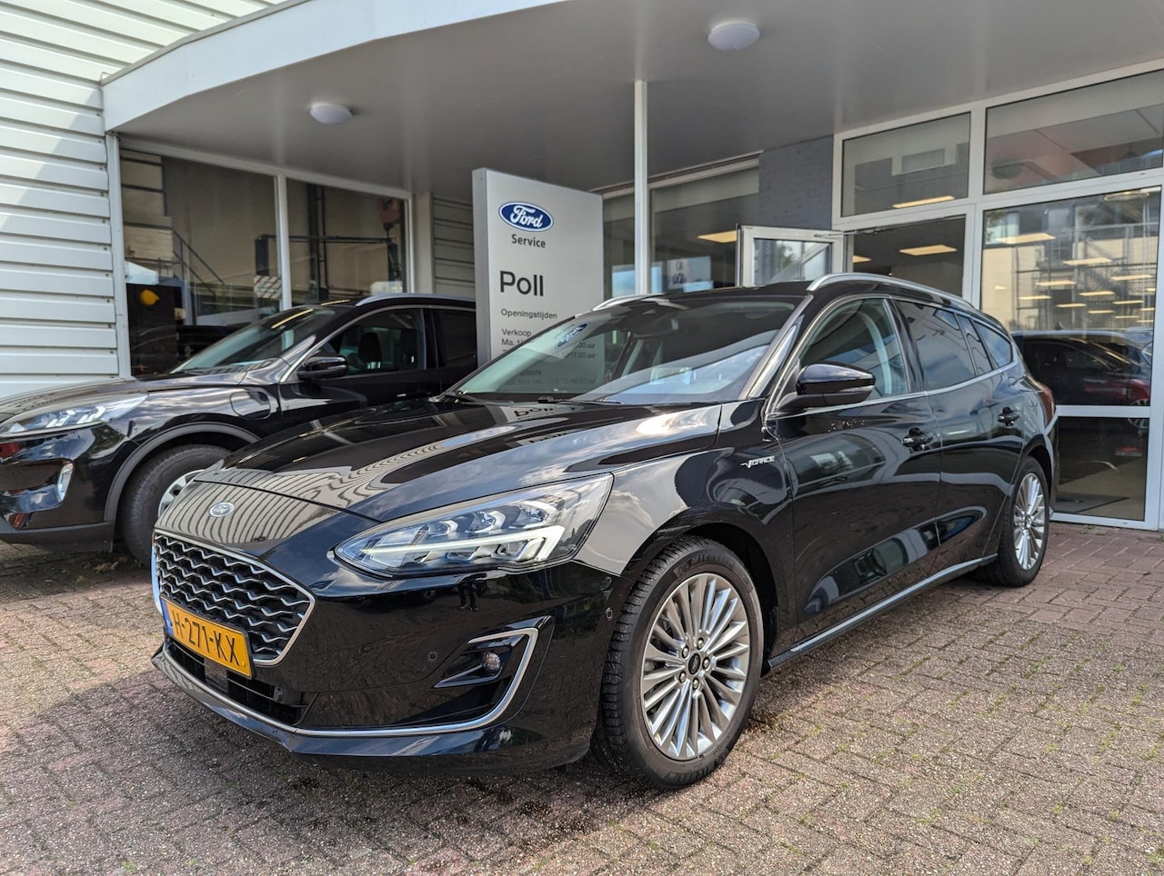 Ford Focus Wagon - EcoBoost Vignale Full Options Leder Trekhaak Ad Cruise Elek Klep Dodehoek Winter Parking p - AutoWereld.nl