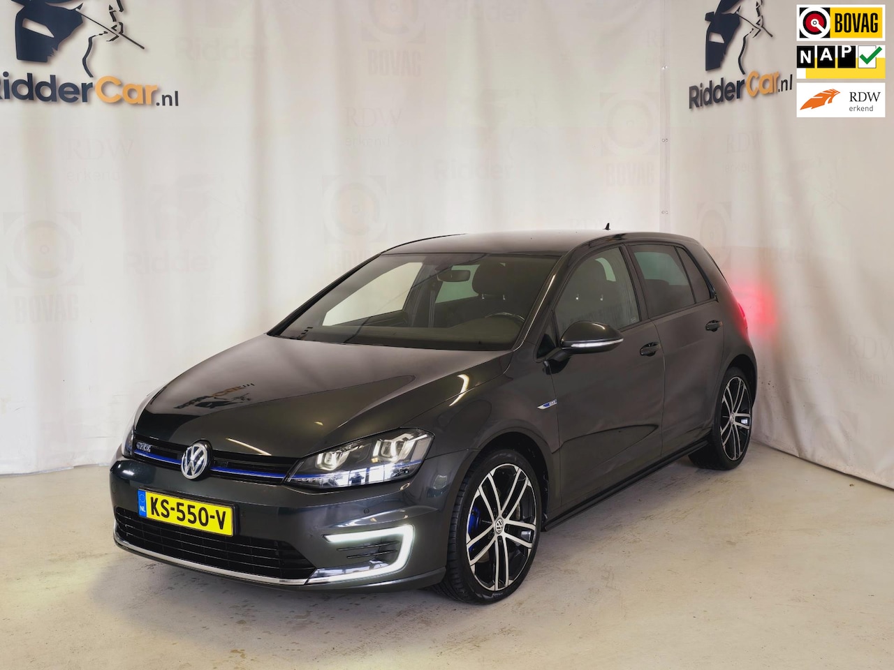 Volkswagen Golf - 1.4 TSI GTE Connected Series|GARANTIE|NAP|2E EIG|TREKHAAK|NAVI|CRUISE - AutoWereld.nl