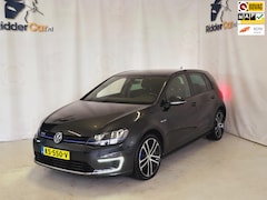 Volkswagen Golf - 1.4 TSI GTE Connected Series|GARANTIE|NAP|2E EIG|TREKHAAK|NAVI|CRUISE