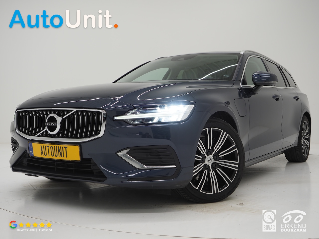 Volvo V60 - 2.0 T8 Twin Engine AWD Inscription | Panoramadak | Keyless | Cruise | Camera - AutoWereld.nl