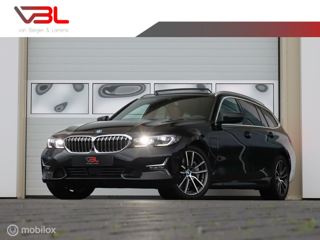 BMW 3-serie Touring - 330e High Executive | Full options | - AutoWereld.nl