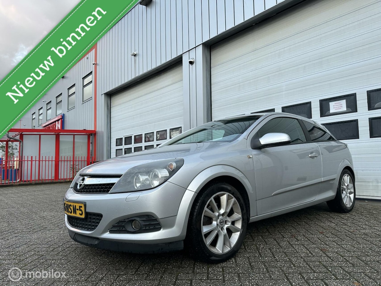 Opel Astra GTC - 1.8 Cosmo 1.8 Cosmo - AutoWereld.nl