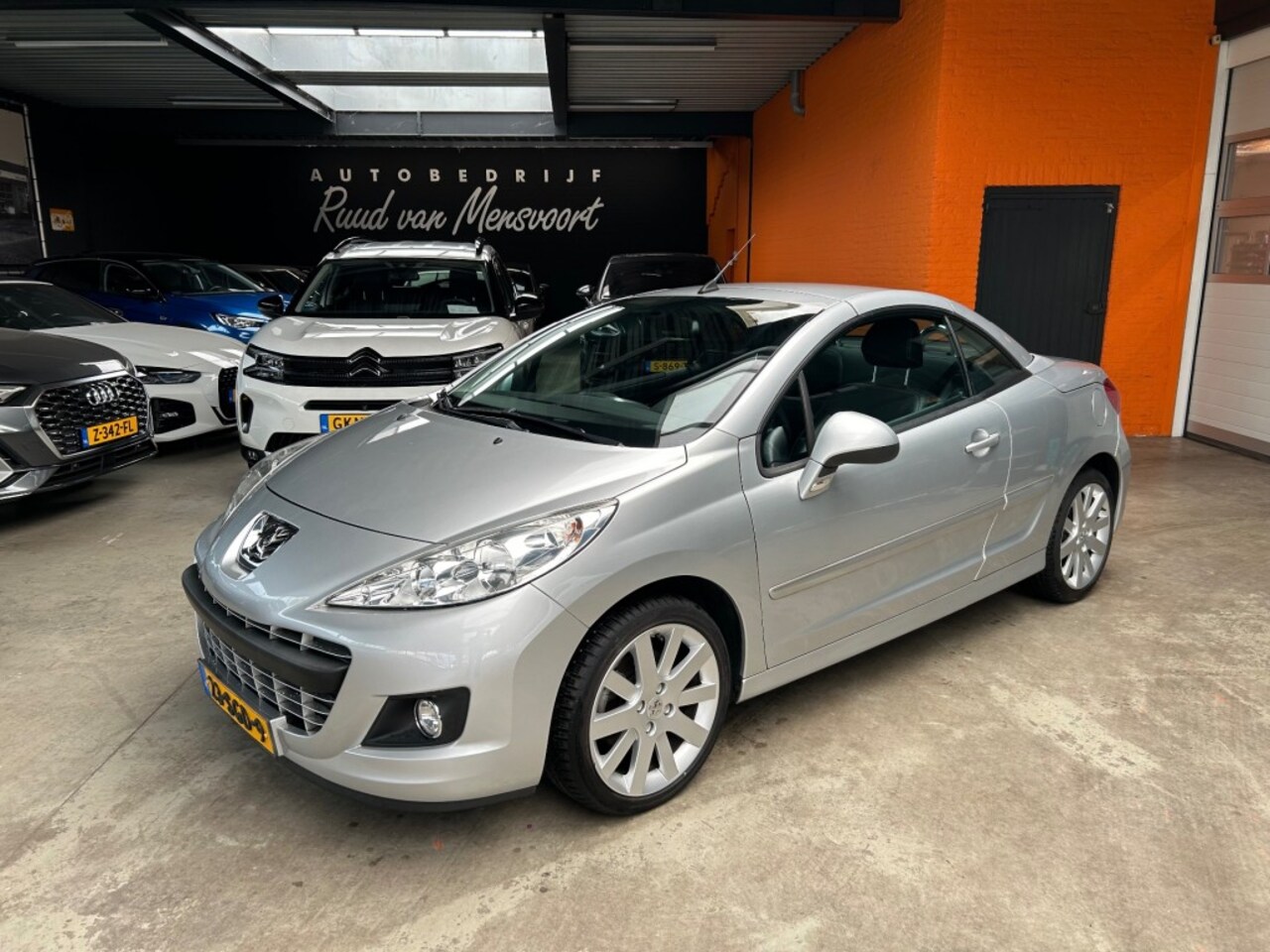 Peugeot 207 - 1.6 VTI  Griffe / Leder / Clima / 1e Eigenaar - AutoWereld.nl