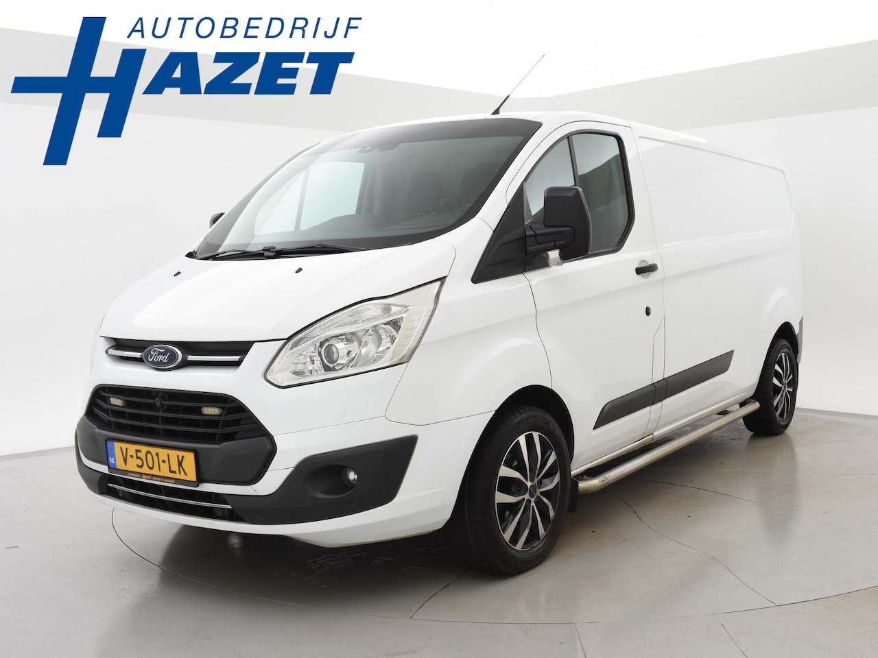 Ford Transit Custom - 290 2.0 TDCI 130 PK L2H1 TREND + 2650 KG TREKHAAK / CAMERA / 17 INCH LMV - AutoWereld.nl