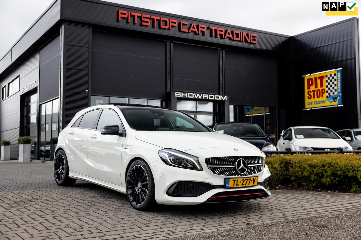 Mercedes-Benz A-klasse - 250 Sport AMG, Pano, Full, Onderhouden!! - AutoWereld.nl