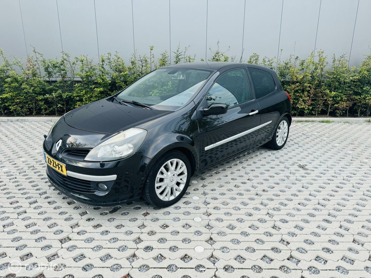 Renault Clio - 2.0-16V Dynamique S/Pano?Leer/Xenon/Cruise - AutoWereld.nl