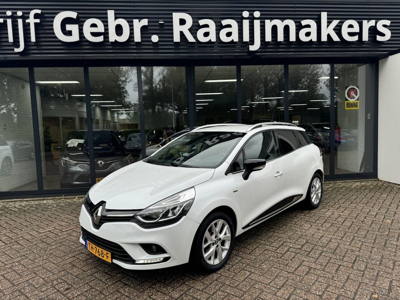 Renault Clio Estate - 0.9 TCe Limited *Navigatie*Airco* - AutoWereld.nl