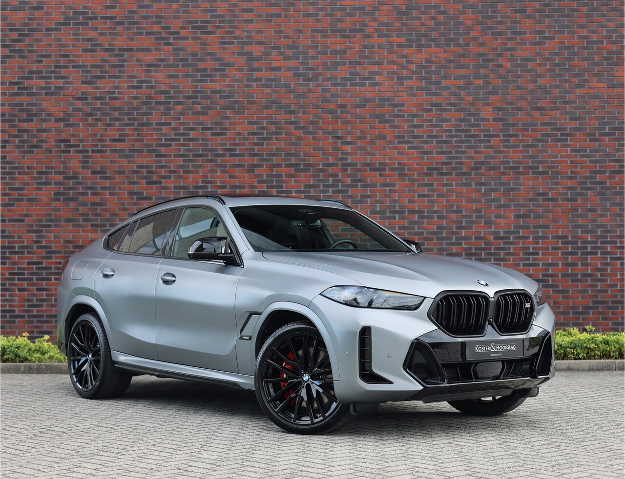 BMW X6 - M60i xDrive *Pano*Trekhaak*SoftClose*Head-Up* - AutoWereld.nl