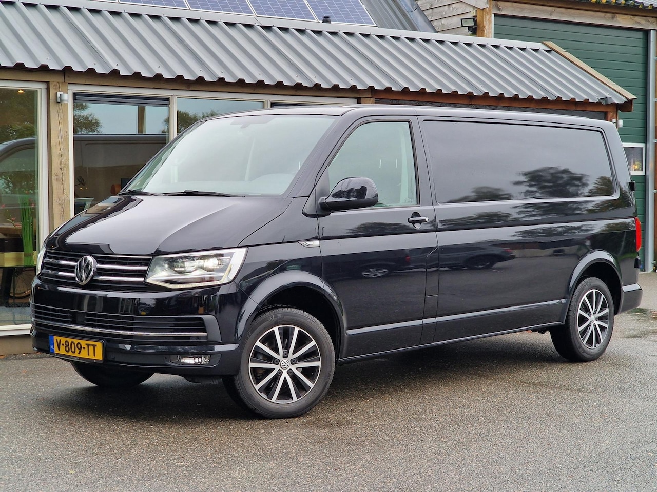 Volkswagen Transporter - 2.0 TDI L2H1 Comfortline 2.0 TDI L2H1 Comfortline (Adap Cruise / Full Led / Airco / 17" / PDC V+A / Automaat) - AutoWereld.nl